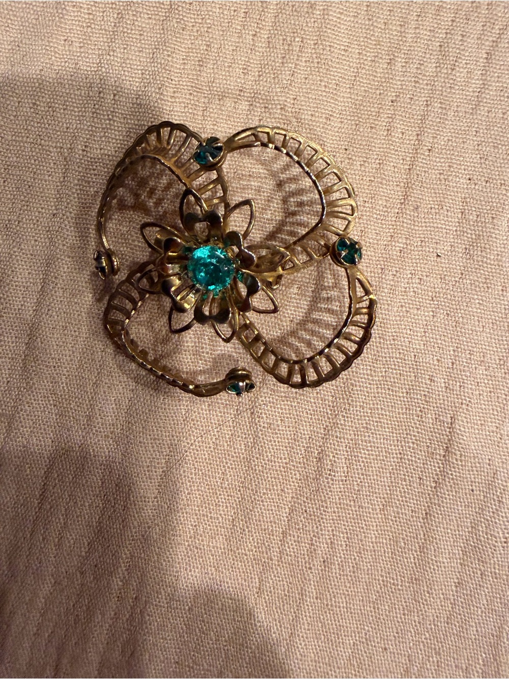 Vintage Gold-Tone Floral Brooch with Green Stones